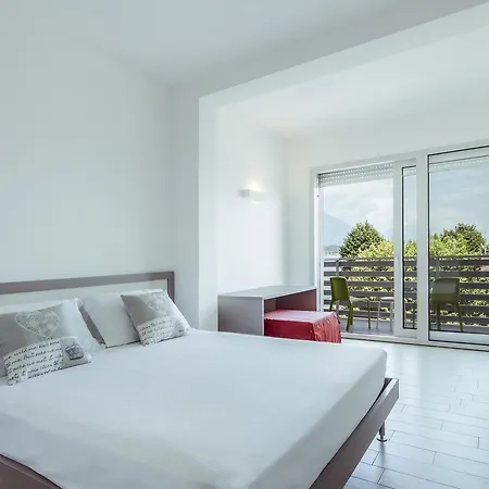 Stella Del Benaco 3* 马内尔巴